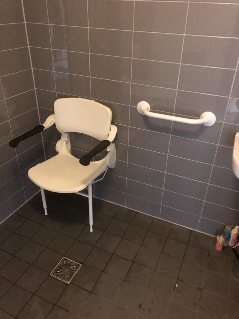 langer thuis wonen ouderen stoel